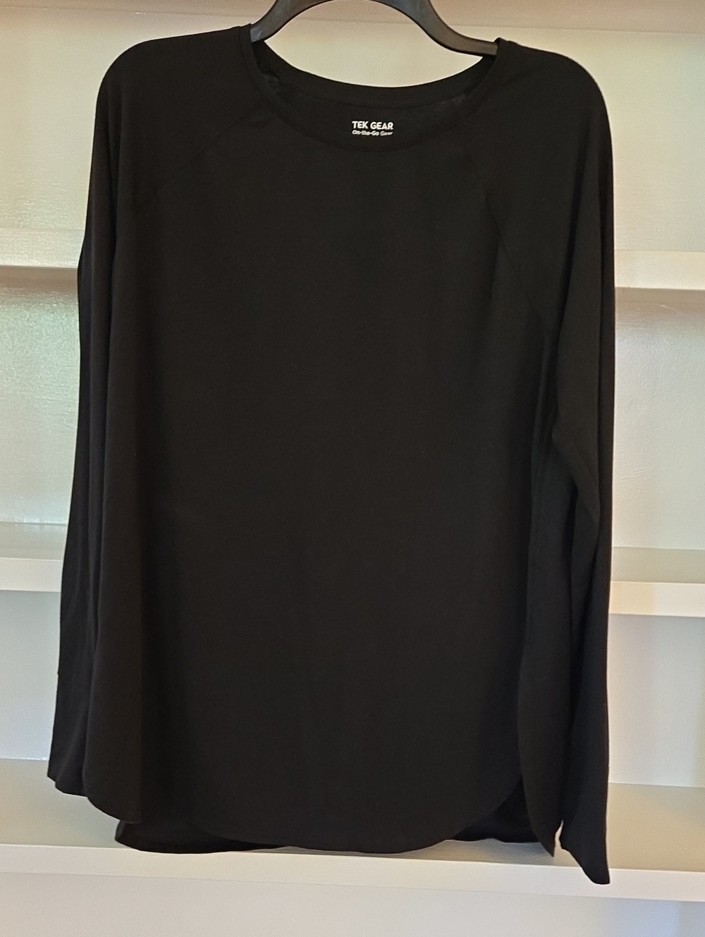 Tek Gear Black On-the-Go Long Sleeve Crewneck Layering Top